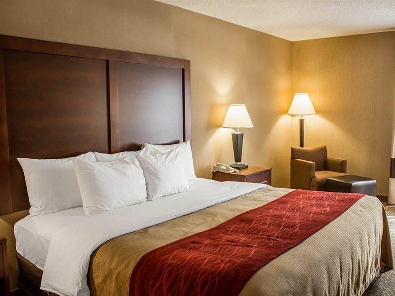 Clarion Pointe Research Triangle Park Durham Hotel Buitenkant foto