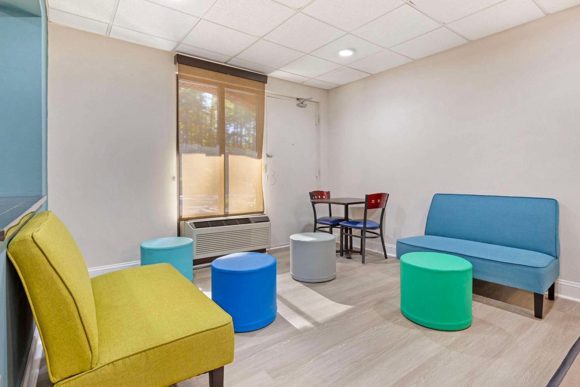 Clarion Pointe Research Triangle Park Durham Hotel Buitenkant foto