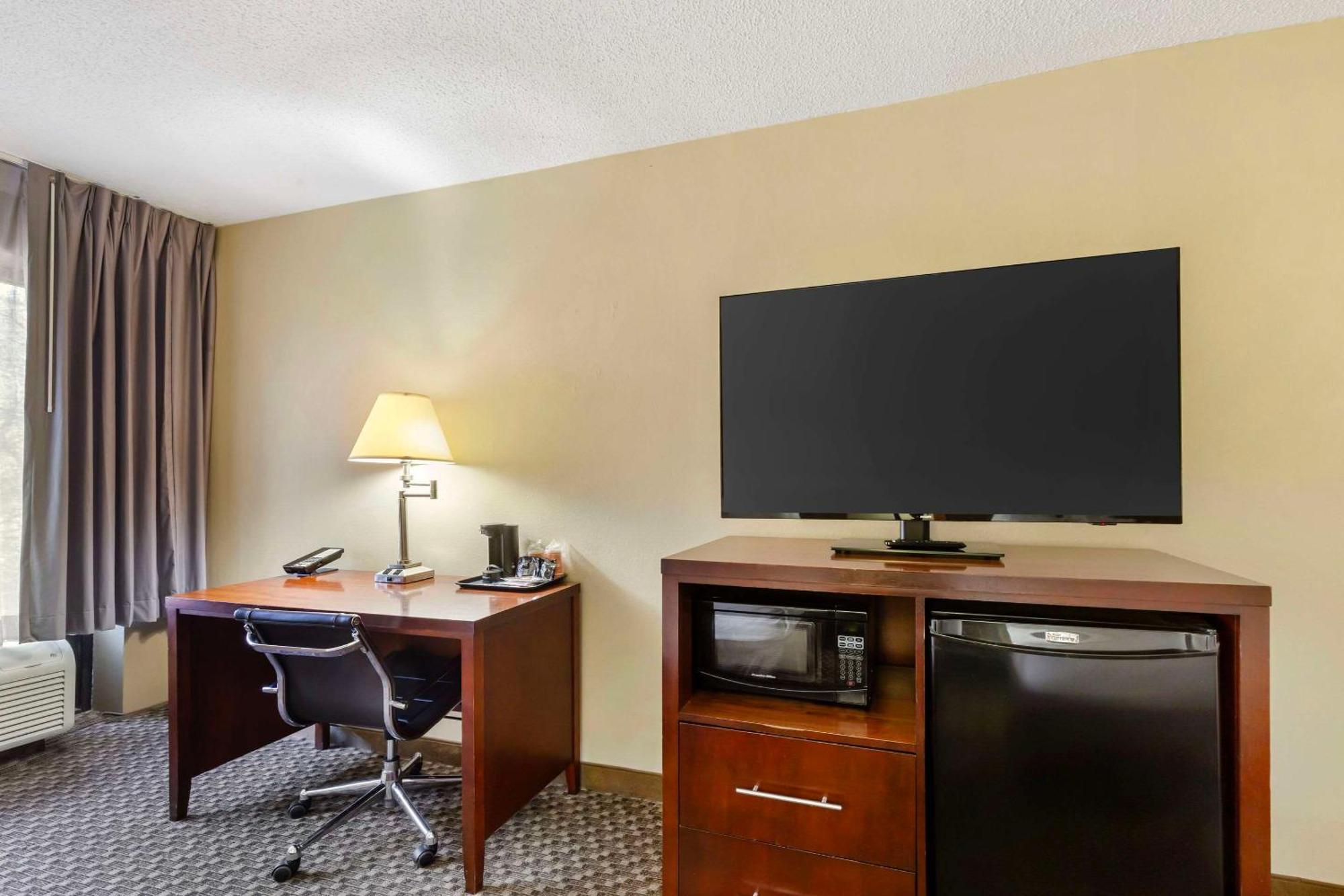 Clarion Pointe Research Triangle Park Durham Hotel Buitenkant foto