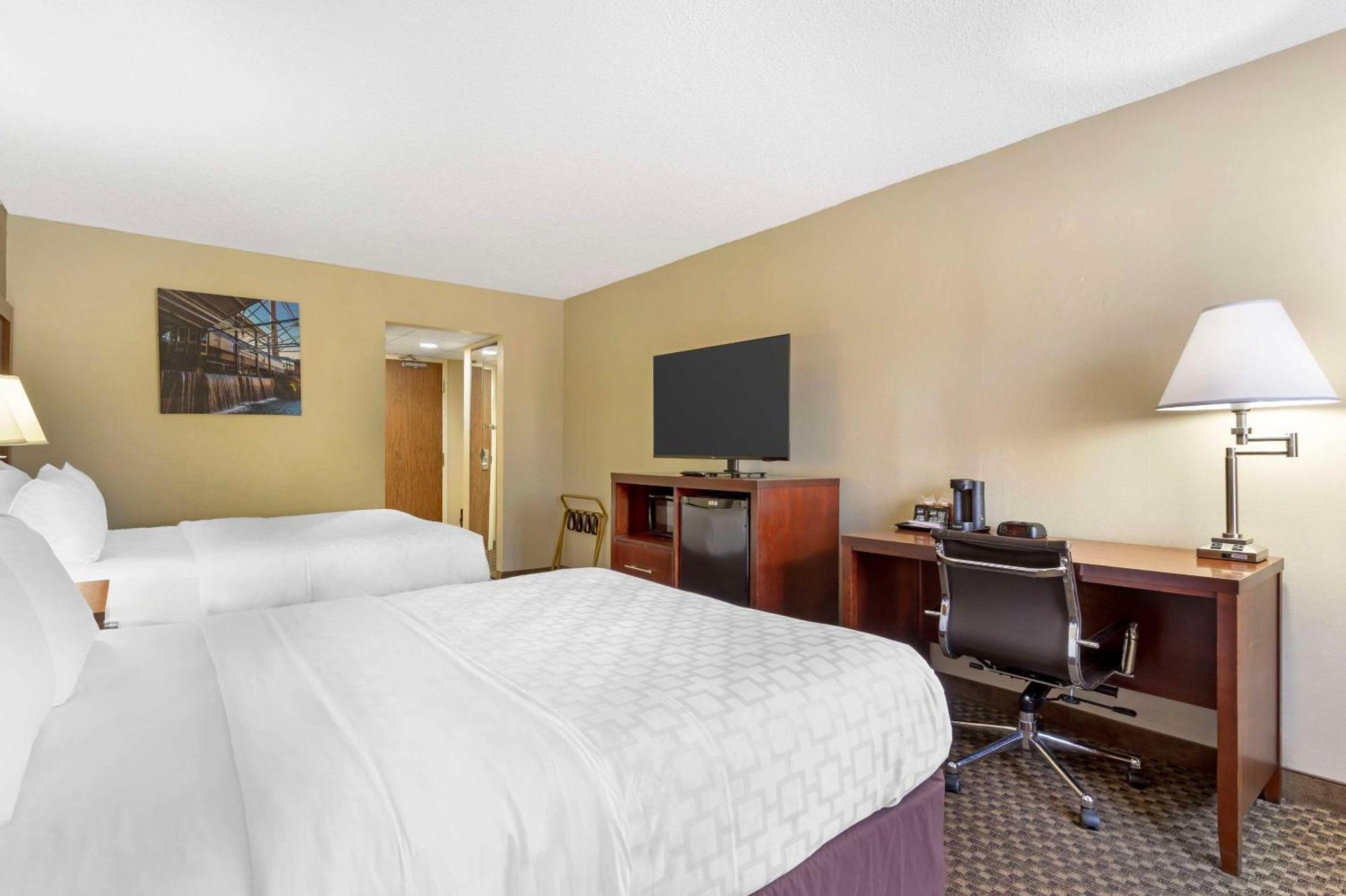 Clarion Pointe Research Triangle Park Durham Hotel Buitenkant foto