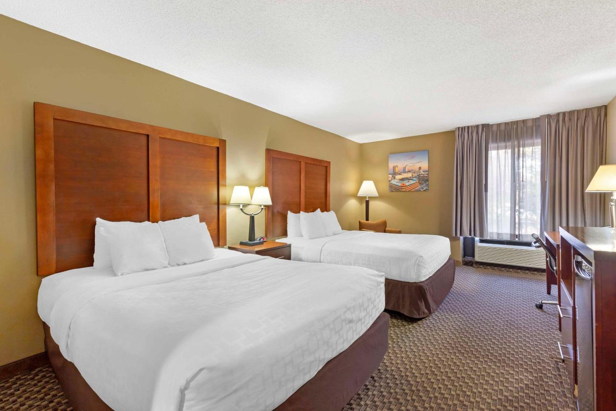 Clarion Pointe Research Triangle Park Durham Hotel Buitenkant foto