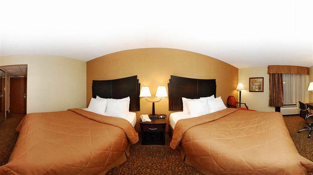 Clarion Pointe Research Triangle Park Durham Hotel Buitenkant foto